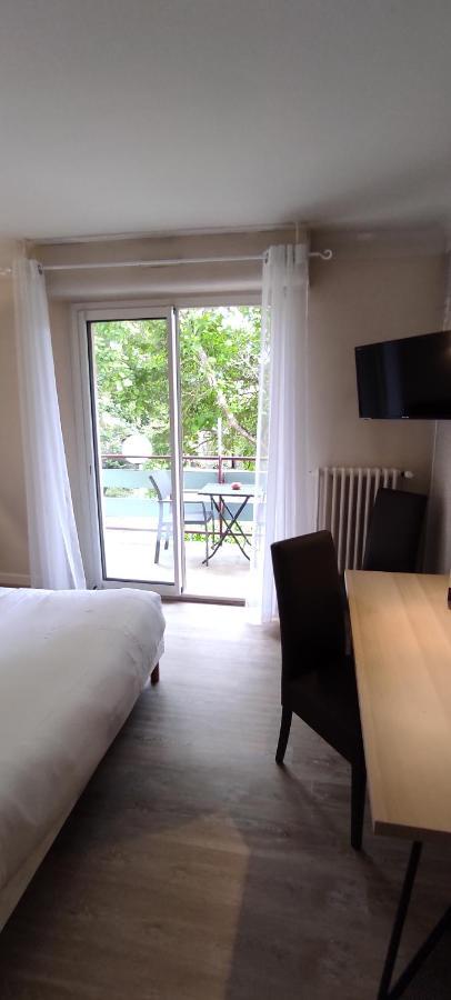 Hostellerie Du Parc Labarthe-Inard Zewnętrze zdjęcie