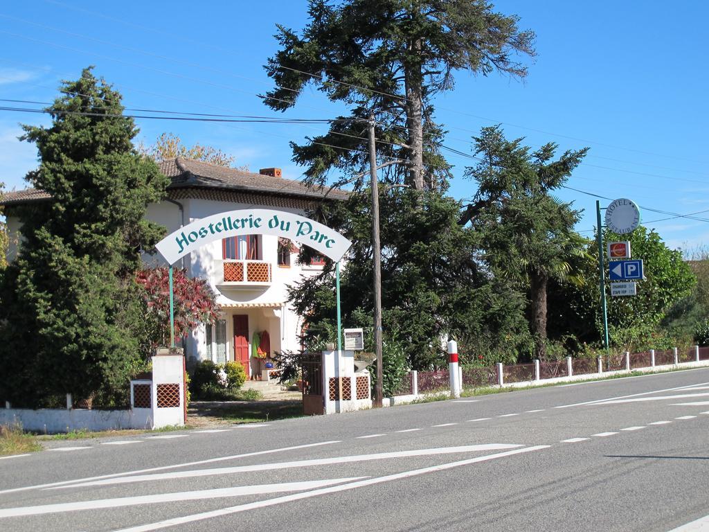 Hostellerie Du Parc Labarthe-Inard Zewnętrze zdjęcie