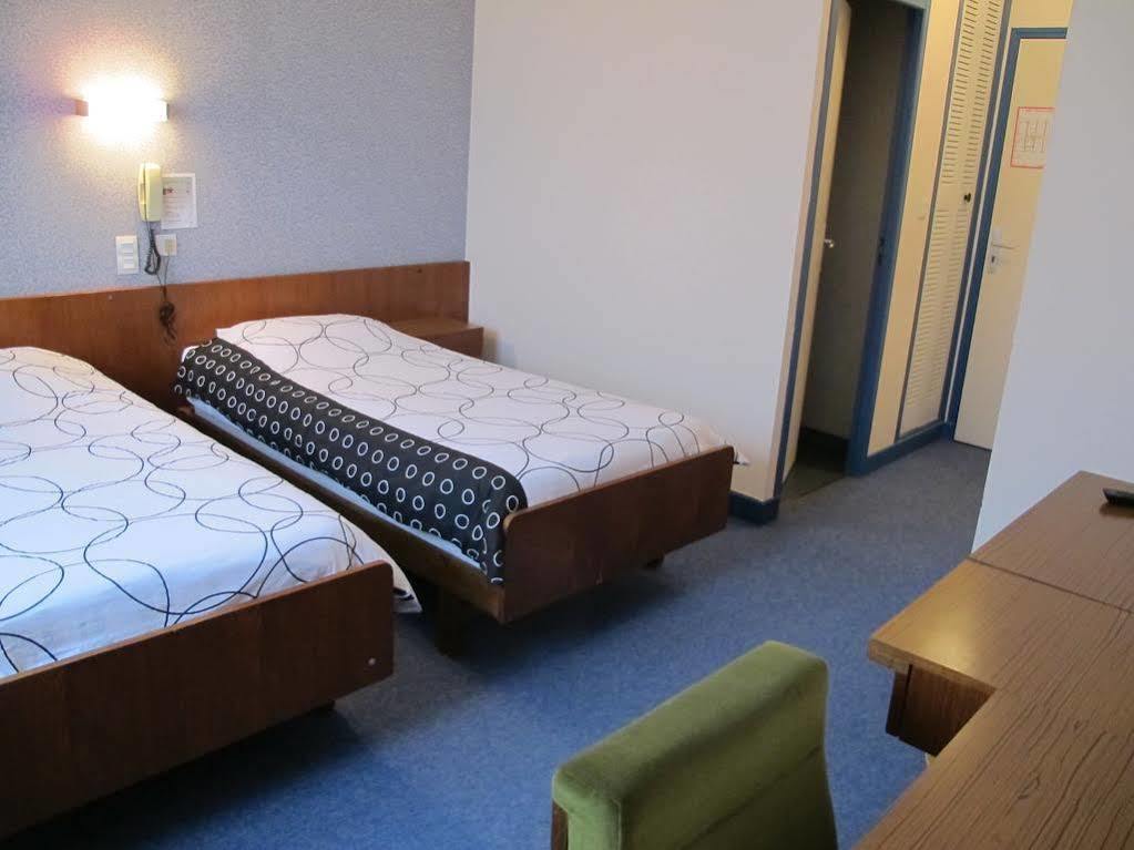Hostellerie Du Parc Labarthe-Inard Zewnętrze zdjęcie