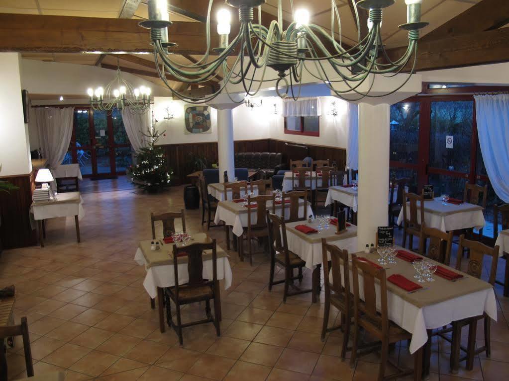 Hostellerie Du Parc Labarthe-Inard Zewnętrze zdjęcie