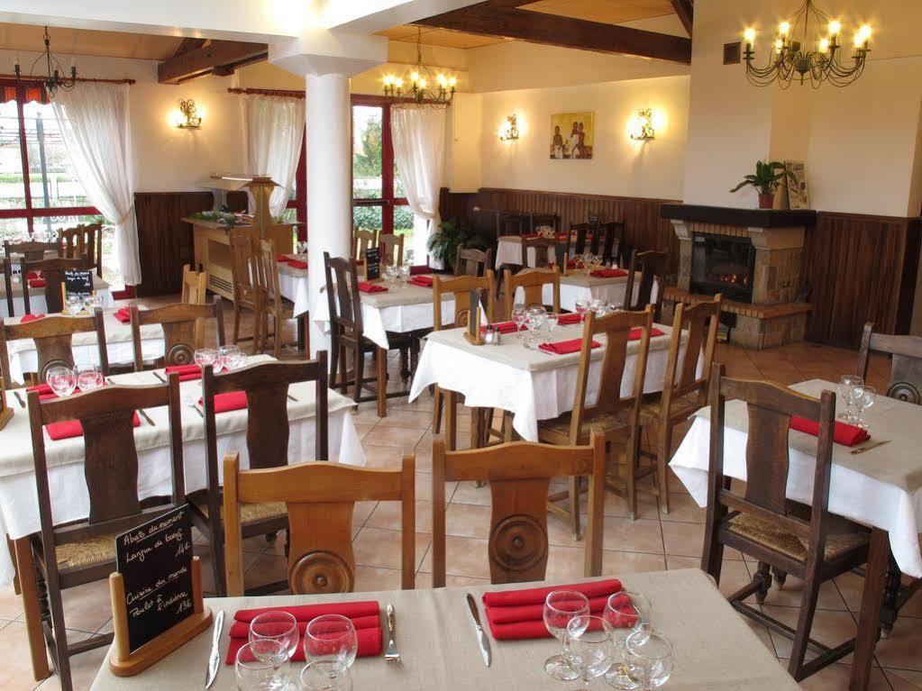 Hostellerie Du Parc Labarthe-Inard Zewnętrze zdjęcie